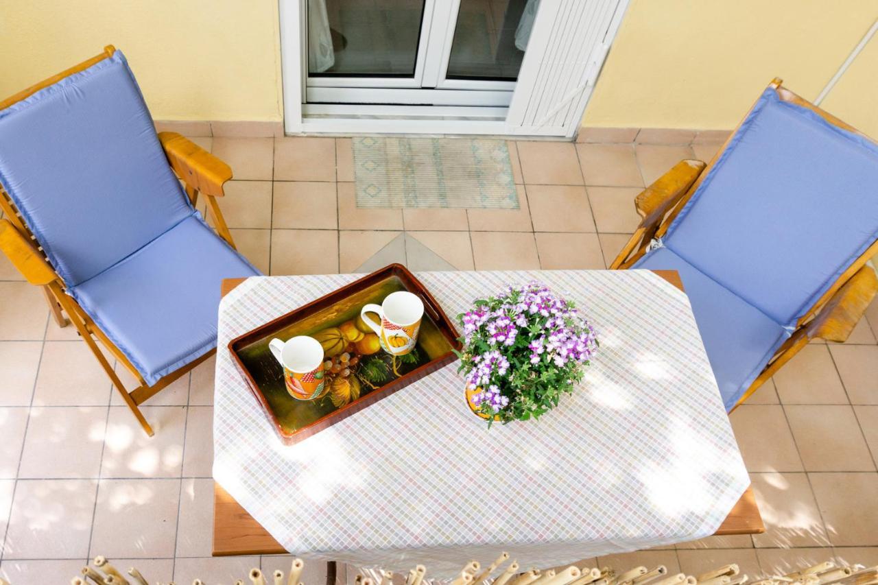 Irene Seafront Apartment นัวอายบิวาไต ภายนอก รูปภาพ