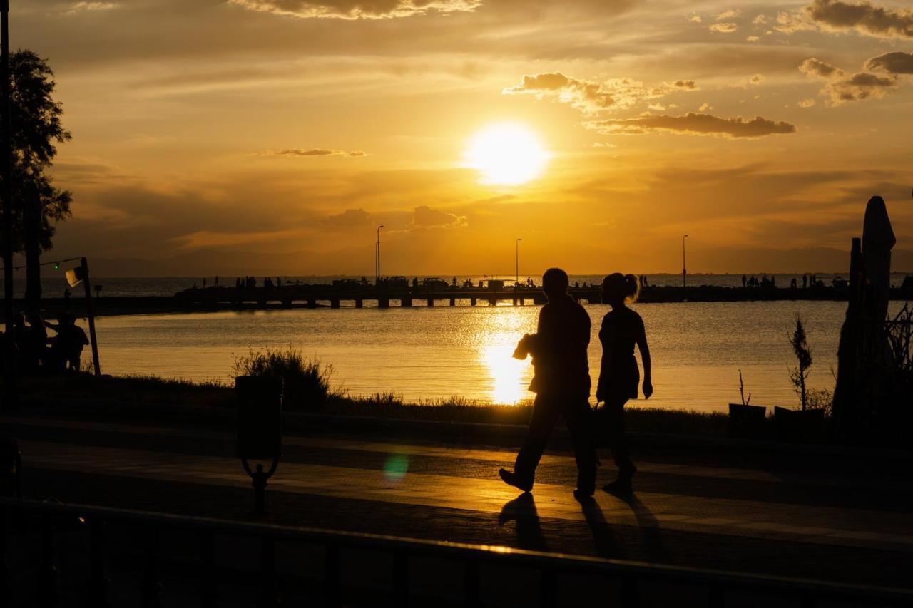 Irene Seafront Apartment นัวอายบิวาไต ภายนอก รูปภาพ